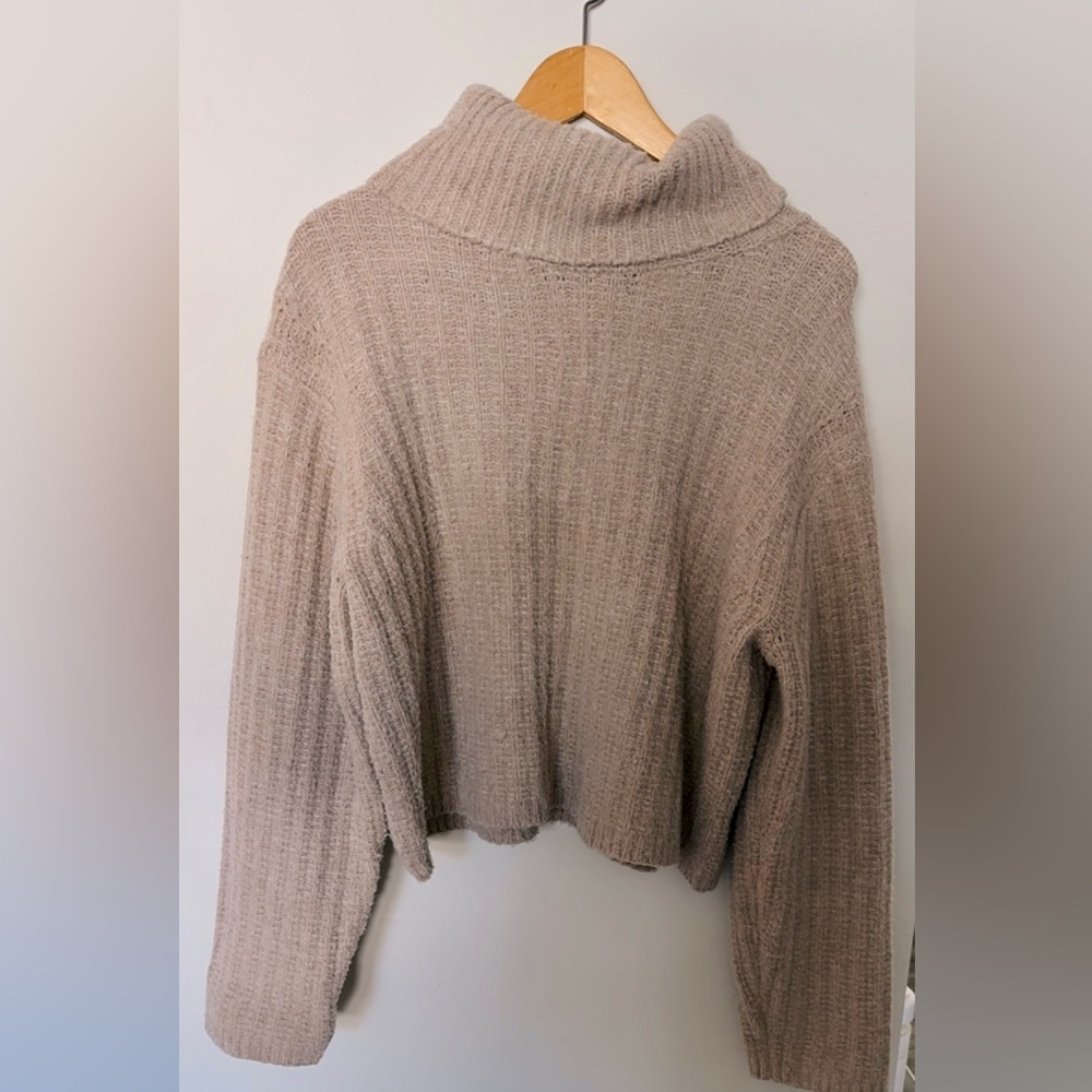 Universal Thread Beige Sweater - Picture 4 of 4